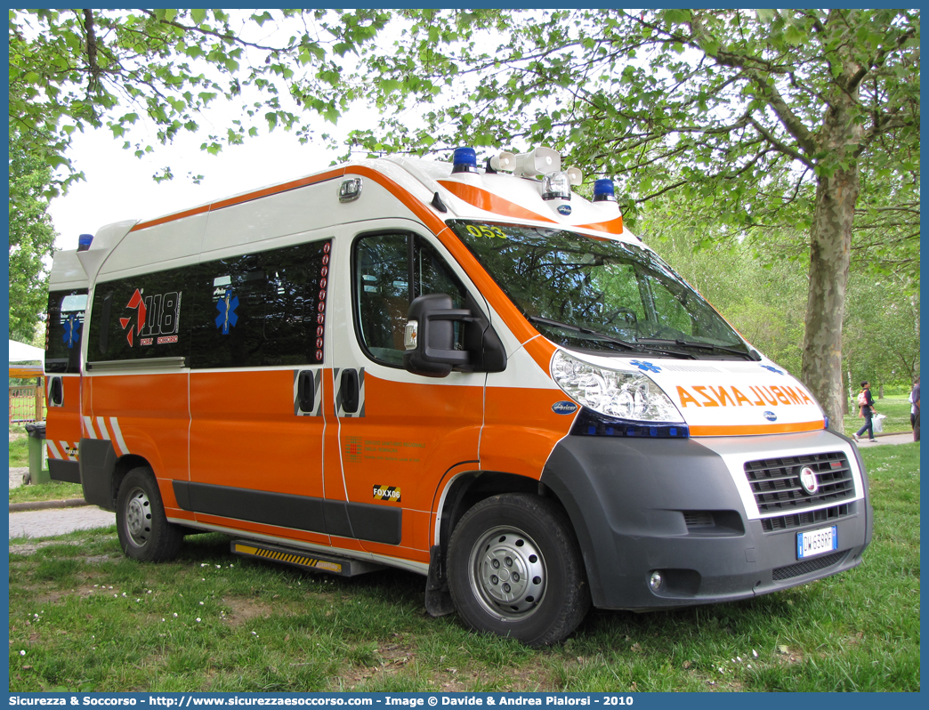 FO 06
118 Romagna Soccorso
Ambito Territoriale di Forlì
Fiat Ducato III serie
Allestitore Aricar S.p.A.
Parole chiave: 118;Romagna;Soccorso;Forlì;Ambulanza;Autoambulanza;Fiat;Ducato;X250;X 250;Aricar