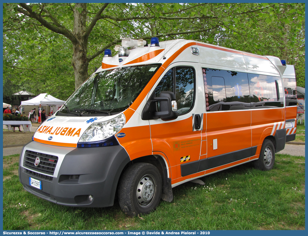 FO 06
118 Romagna Soccorso
Ambito Territoriale di Forlì
Fiat Ducato III serie
Allestitore Aricar S.p.A.
Parole chiave: 118;Romagna;Soccorso;Forlì;Ambulanza;Autoambulanza;Fiat;Ducato;X250;X 250;Aricar