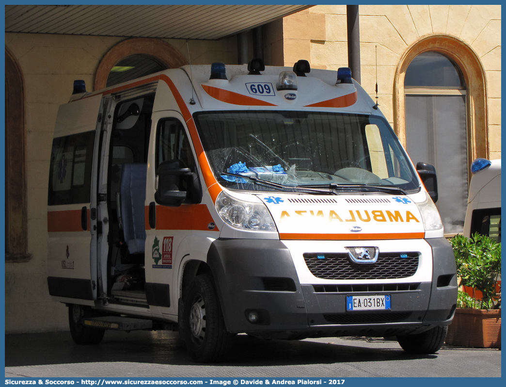 609
118 Umbria Soccorso
Azienda USL Umbria 1
Peugeot Boxer III serie
Allestitore Aricar S.p.A.
Parole chiave: 118;Umbria;Soccorso;USL;1;Ambulanza;Autoambulanza;Peugeot;Boxer;Aricar