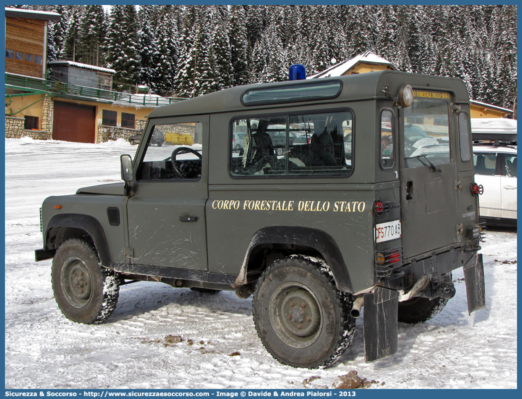 CFS 770AB
Corpo Forestale dello Stato
Nucleo Soccorso Alpino
Land Rover Defender 90
Parole chiave: Corpo;Forestale;Stato;Corpo Forestale dello Stato;CFS;C.F.S.;Soccorso;Alpino;Land Rover;Defender;90