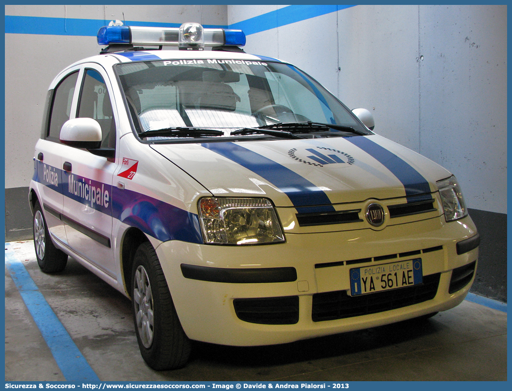 Polizia Locale YA561AE
Polizia Municipale
Comune di Forlì
Fiat Nuova Panda I serie
Allestitore Focaccia Group S.r.l.
Parole chiave: Polizia;Locale;Municipale;Forlì;Forli;Fiat;Nuova Panda;Focaccia;YA561AE;YA 561 AE