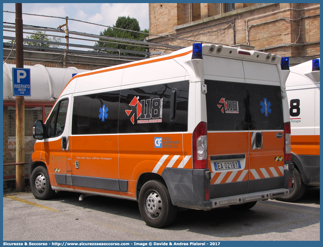 FE 3193
118 Ferrara Soccorso
Fiat Ducato III serie
Allestitore Aricar S.p.A.
(variante)
Parole chiave: 118;Ferrara;Soccorso;Ambulanza;Autoambulanza;Fiat;Ducato;X250;X 250;Aricar