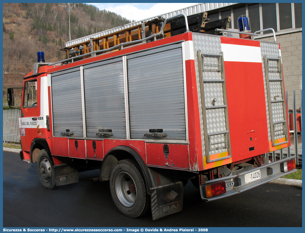 VF 14026
Corpo Nazionale Vigili del Fuoco
Iveco 60-10
Allestitore Baribbi S.p.A.
Parole chiave: Corpo;Nazionale;Vigili del Fuoco;Vigili;Fuoco;Polisoccorso;Iveco;60-10;60 - 10;Baribbi