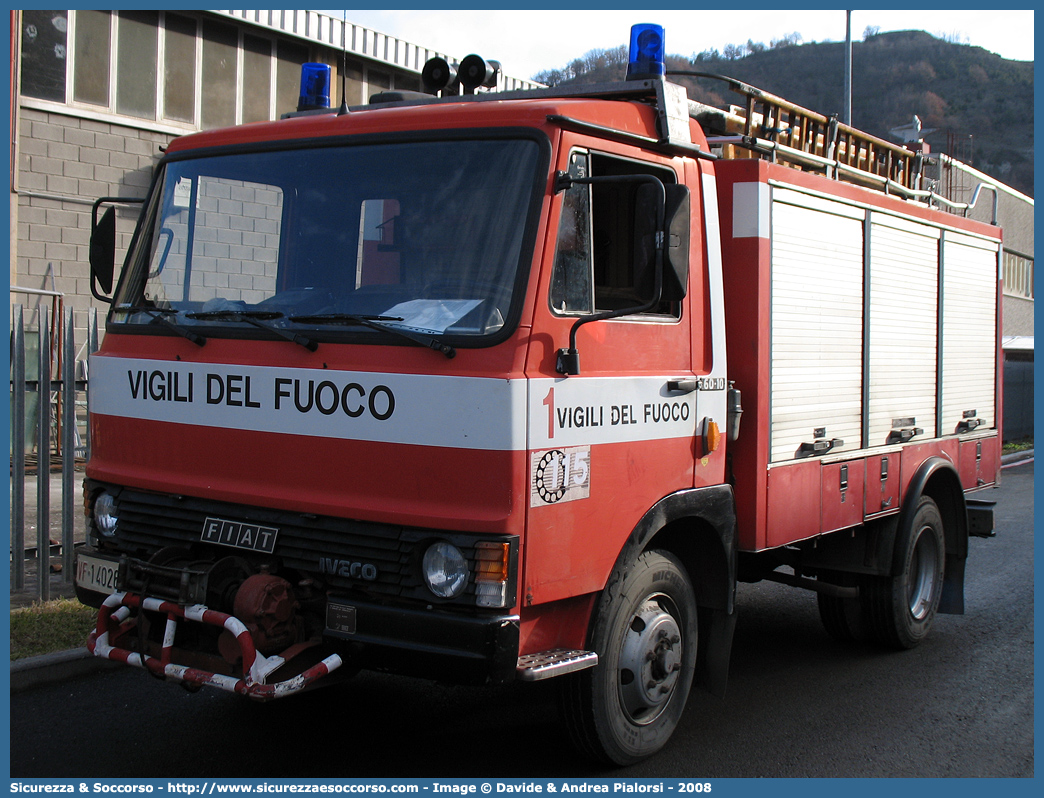 VF 14026
Corpo Nazionale Vigili del Fuoco
Iveco 60-10
Allestitore Baribbi S.p.A.
Parole chiave: Corpo;Nazionale;Vigili del Fuoco;Vigili;Fuoco;Polisoccorso;Iveco;60-10;60 - 10;Baribbi