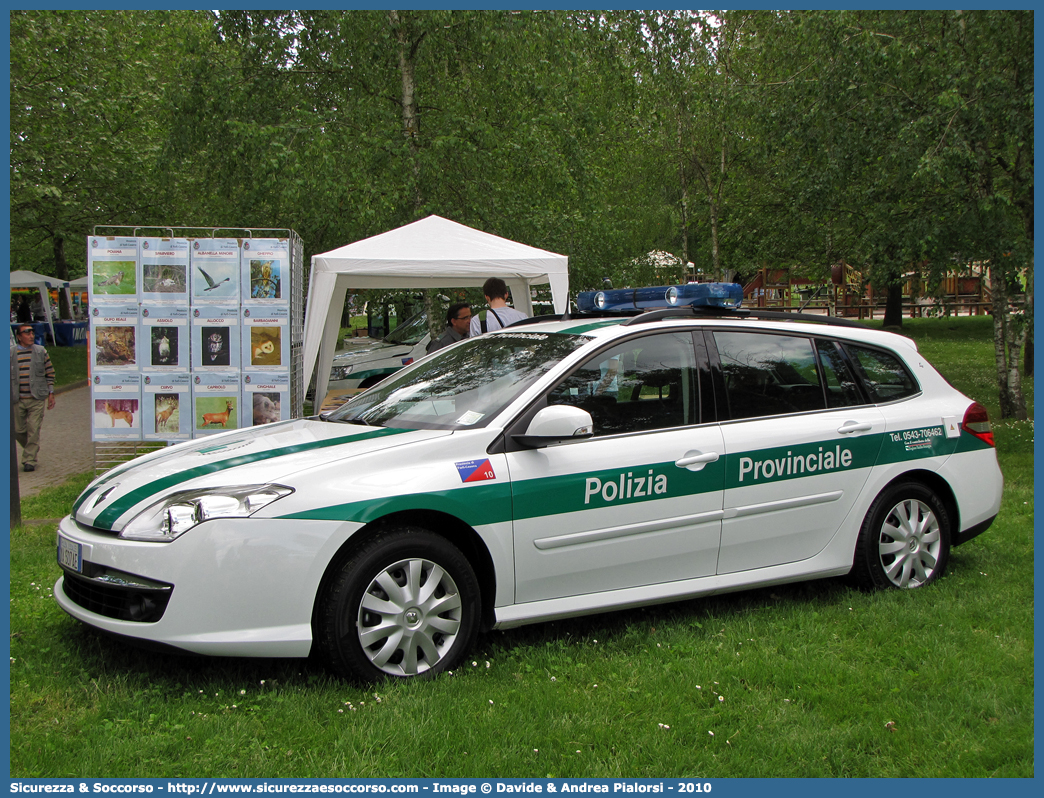 Polizia Locale YA507AE
Polizia Provinciale
Provincia di Forlì - Cesena
Renault Laguna SporTour
Allestitore Focaccia Group S.r.l.
Parole chiave: Polizia;Locale;Provinciale;Forlì;Cesena;Renault;Laguna;SporTour;Sport Tour;SW;S.W.;Station;Wagon;Focaccia;YA507AE;YA 507 AE