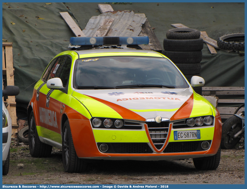 MIKE 01
118 Romagna Soccorso
Ambito Territoriale di Ravenna
Alfa Romeo 159 Sportwagon
Allestitore Vision S.r.l./Safety Car S.r.l.
(IV variante)
Parole chiave: Alfa Romeo;159;Sportwagon;118;Romagna;Ravenna;Soccorso;Automedica;Automedicalizzata;Auto Medica;Auto Medicalizzata;Vision;Safety Car