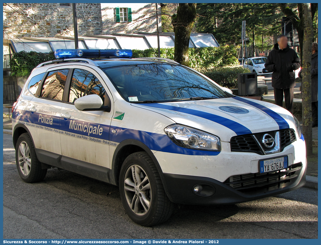 Polizia Locale YA676AJ
Polizia Municipale
Comunità Montana
Appennino Cesenate
Nissan Qashqai+2 II serie
Allestitore Focaccia Group S.r.l.
Parole chiave: Polizia;Locale;Municipale;Appennino Cesenate;Bagno di Romagna;Borghi;Mercato Saraceno;Roncofreddo;Sogliano al Rubicone;Verghereto;Nissan;Qashqai;Qashqai+2;Qashqai +2;Qashqai + 2;Focaccia;YA676AJ;YA 676 AJ