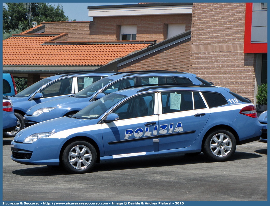 -
Polizia di Stato
Polizia Stradale
Autovie Venete S.p.A.
Renault Laguna SporTour
Parole chiave: Polizia di Stato;Polizia Stradale;Autovie Venete S.p.A.;Autovie;Renault;SporTour