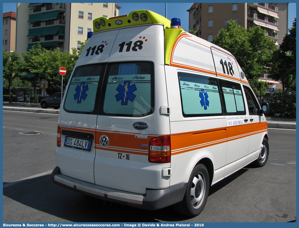 TZ16
118 Alto Friuli
Volkswagen Transporter T5
Allestitore Aricar S.p.A.
Parole chiave: 118;Udine;Alto Friuli;Ambulanza;Autoambulanza;Volkswagen;Transporter;T5;T 5;Aricar;TZ16;TZ 16;TZ.16