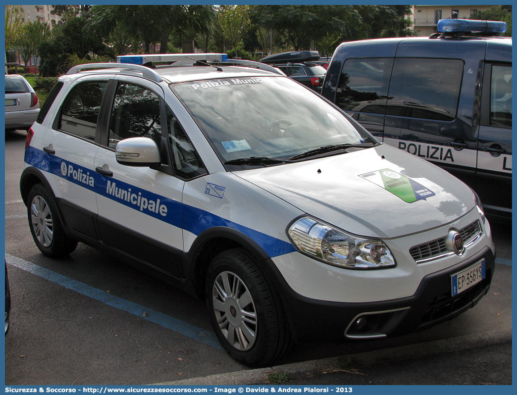 -
Polizia Municipale
Comune di Pescara
Fiat Sedici II serie
Parole chiave: Polizia;Locale;Municipale;Pescara;Fiat;Sedici