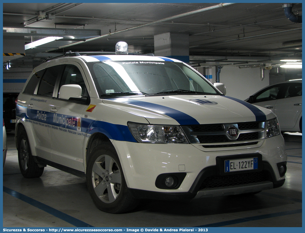 -
Polizia Municipale
Comune di Sant'Agata Feltria
Fiat Freemont
Allestitore Focaccia Group S.r.l.
Parole chiave: Polizia;Locale;Municipale;Sant'Agata Feltria;Sant Agata Feltria;Fiat;Freemont;Focaccia