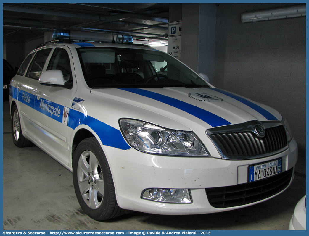 Polizia Locale YA043AA
Polizia Municipale
Associazione Intercomunale
Terre d'Acqua
Skoda Octavia Wagon III serie
Allestitore Focaccia Group S.r.l.
Parole chiave: Polizia;Locale;Municipale;Terre d'Acqua;Terre;Acqua;Anzola dell’Emilia;Anzola Emilia;Calderara di Reno;Sala Bolognese;San Giovanni in Persiceto;Sant’Agata Bolognese;Sant Agata Bolognese;Skoda;Octavia;Station;Wagon;SW;S.W.;Focaccia;YA043AA;YA 043