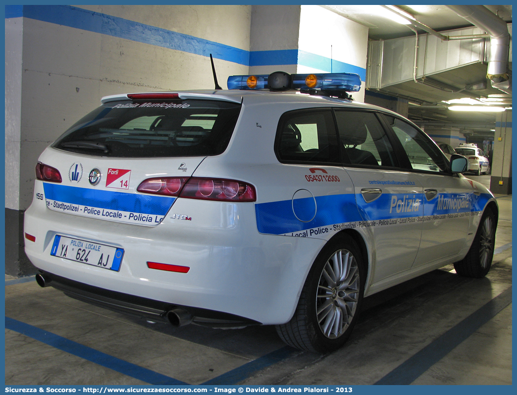 Polizia Locale YA624AJ
Polizia Municipale
Comune di Forlì
Alfa Romeo 159 Sportwagon
Allestitore Focaccia Group S.r.l.
Parole chiave: Polizia;Locale;Municipale;Forlì;Forli;Alfa Romeo;159;Sportwagon;Sport Wagon;Focaccia;YA624AJ;YA 624 AJ