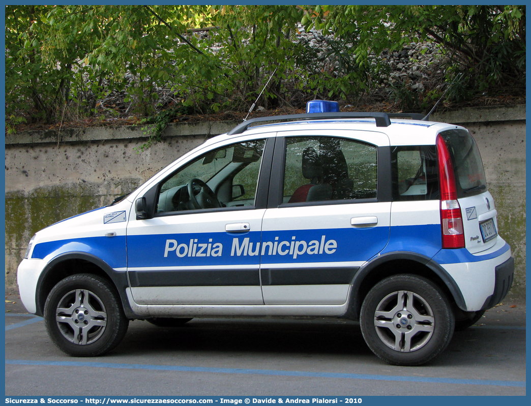 -
Polizia Municipale
Unione Comuni della Valconca
Fiat Nuova Panda 4x4 I serie
Parole chiave: Polizia;Locale;Municipale;Valconca;Val Conca;Gemmano;Mondaino;Montecolombo;Montefiore Conca;Montegridolfo;Montescudo;Morciano di Romagna;Saludecio;San Clemente;Fiat;Nuova Panda;4x4