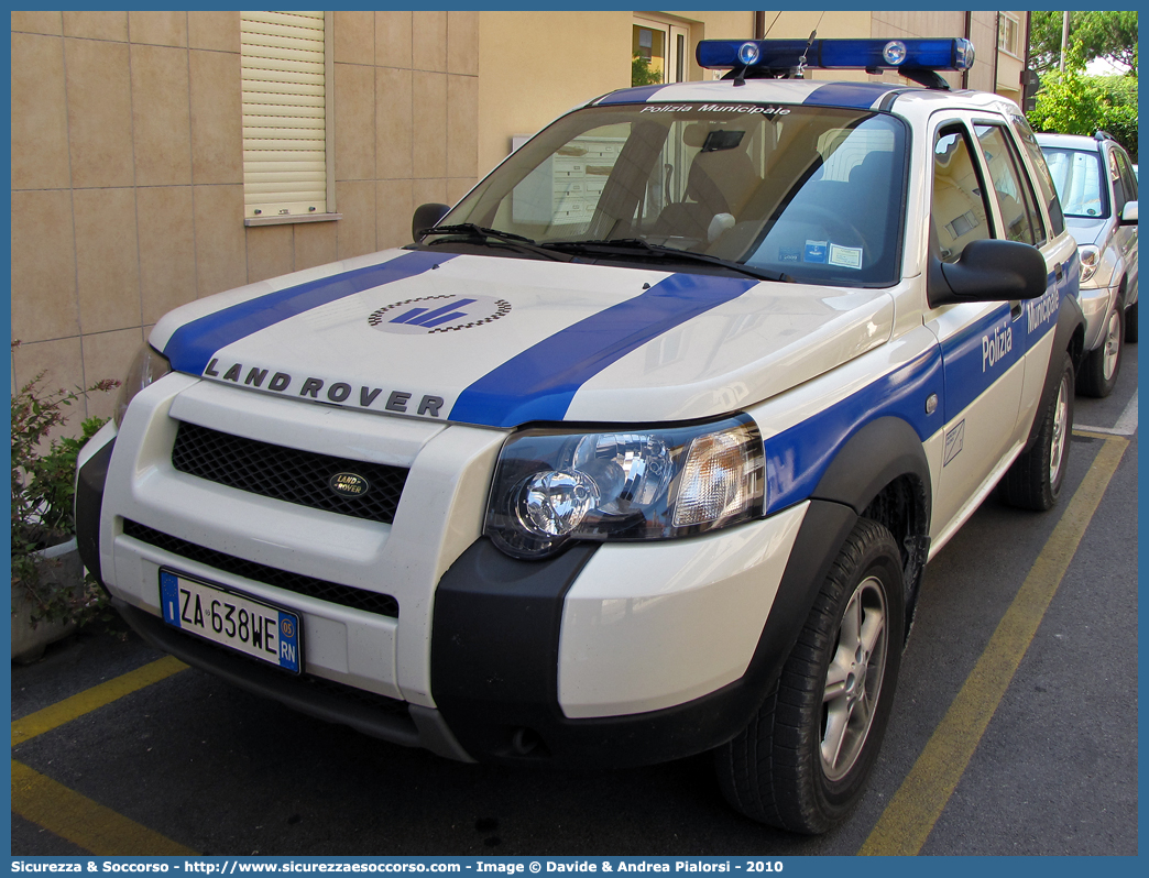 -
Polizia Municipale
Unione Comuni della Valconca
Land Rover Freelander
I serie restyling
Allestitore Focaccia Group S.r.l.
Parole chiave: Polizia;Locale;Municipale;Valconca;Val Conca;Gemmano;Mondaino;Montecolombo;Montefiore Conca;Montegridolfo;Montescudo;Morciano di Romagna;Saludecio;San Clemente;Land Rover;Freelander;Focaccia