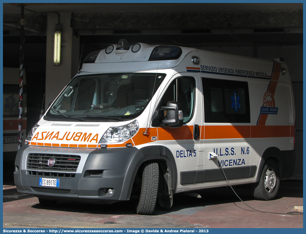 DELTA 5
SUEM 118 Vicenza
Azienda ULSS 8 - Berica
Fiat Ducato III serie
Allestitore AVS S.a.s.
Parole chiave: 118;SUEM;S.U.E.M.;Vicenza;Ambulanza;Fiat;Ducato;AVS