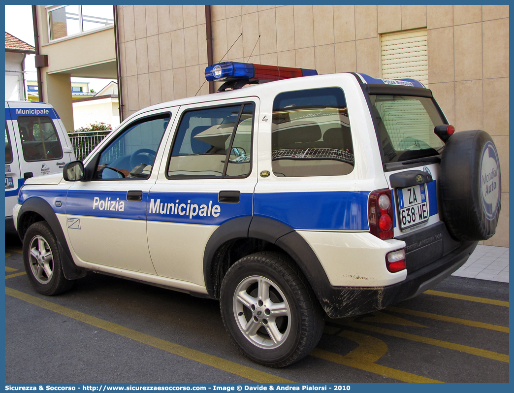 -
Polizia Municipale
Unione Comuni della Valconca
Land Rover Freelander
I serie restyling
Allestitore Focaccia Group S.r.l.
Parole chiave: Polizia;Locale;Municipale;Valconca;Val Conca;Gemmano;Mondaino;Montecolombo;Montefiore Conca;Montegridolfo;Montescudo;Morciano di Romagna;Saludecio;San Clemente;Land Rover;Freelander;Focaccia