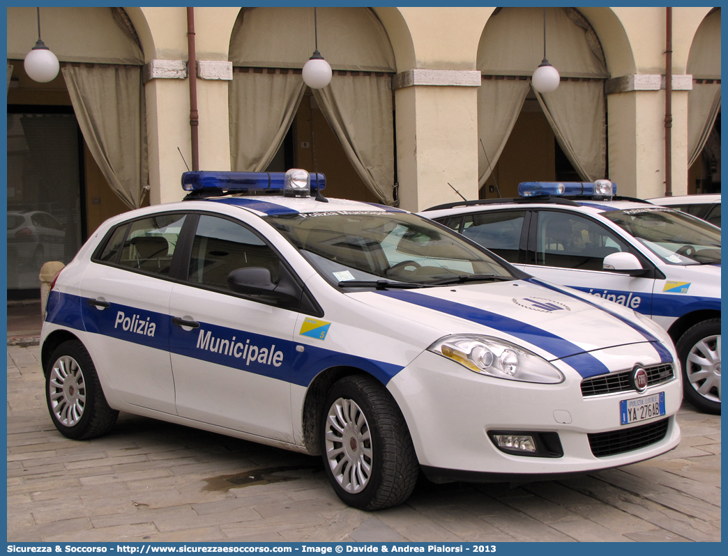 Polizia Locale YA276AB
Polizia Municipale
Comune di Cervia
Fiat Nuova Bravo
Allestitore Focaccia Group S.r.l.
Parole chiave: Polizia;Municipale;Locale;Cervia;Fiat;Nuova Bravo;Focaccia;YA276AB;YA 276 AB