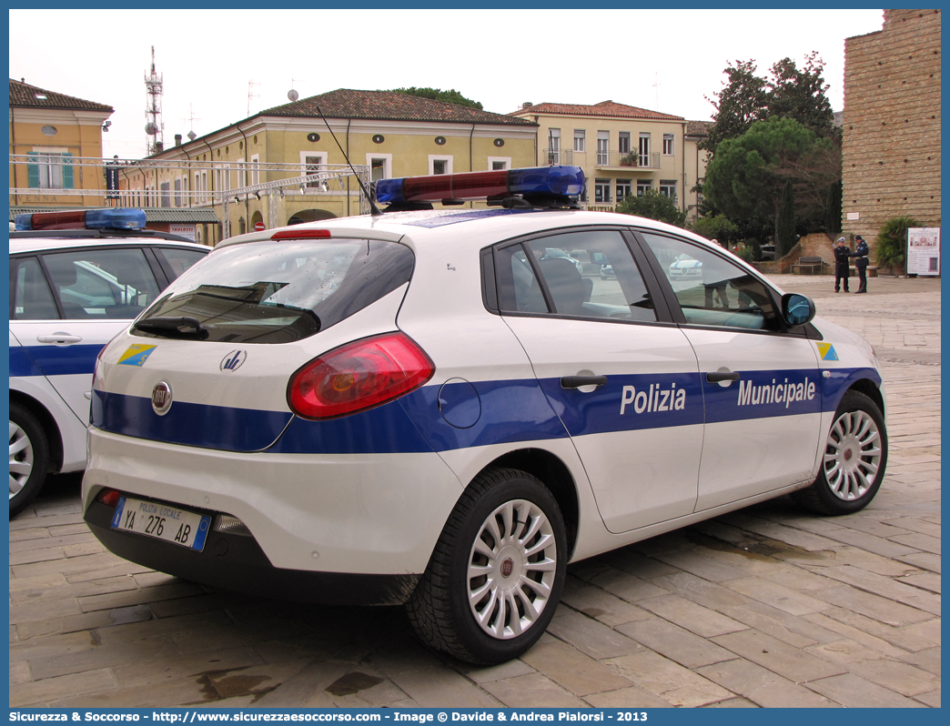 Polizia Locale YA276AB
Polizia Municipale
Comune di Cervia
Fiat Nuova Bravo
Allestitore Focaccia Group S.r.l.
Parole chiave: Polizia;Municipale;Locale;Cervia;Fiat;Nuova Bravo;Focaccia;YA276AB;YA 276 AB