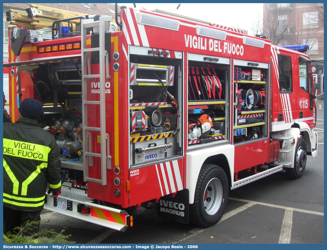 VF 24193
Corpo Nazionale Vigili del Fuoco
Iveco Magirus EuroCargo
120E24 II serie "SuperCity"
Parole chiave: VVF;V.V.F.;Corpo;Nazionale;Vigili;del;Fuoco;AutoPompaSerbatoio;APS;A.P.S.;Iveco;Magirus;EuroCargo;SuperCity;120E24