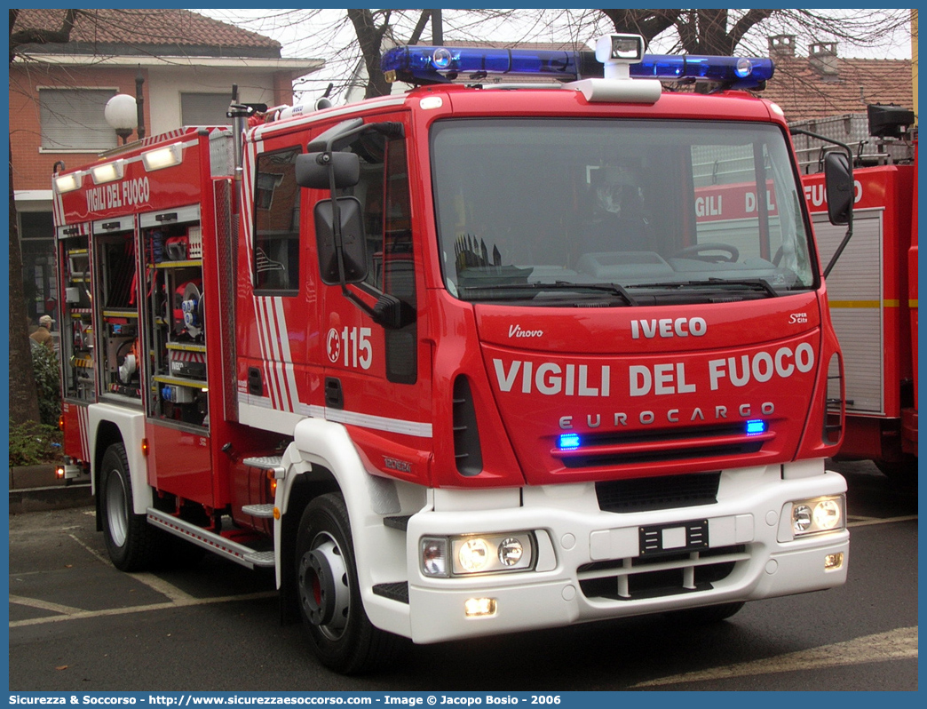 VF 24193
Corpo Nazionale Vigili del Fuoco
Iveco Magirus EuroCargo
120E24 II serie "SuperCity"
Parole chiave: VVF;V.V.F.;Corpo;Nazionale;Vigili;del;Fuoco;AutoPompaSerbatoio;APS;A.P.S.;Iveco;Magirus;EuroCargo;SuperCity;120E24