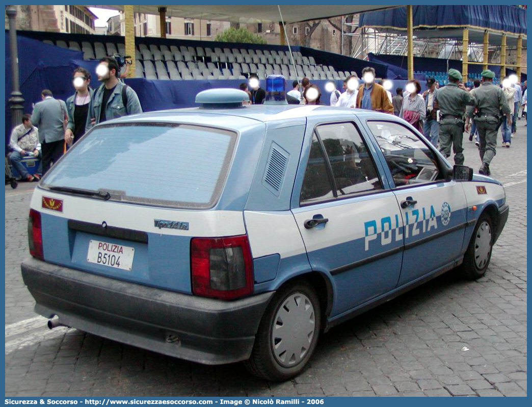 Polizia B5104
Polizia di Stato
Reparto Mobile
Cinofili
Fiat Tipo II serie
Parole chiave: Polizia di Stato;Polizia;PS;Reparto;Mobile;Cinofili;Fiat;Tipo