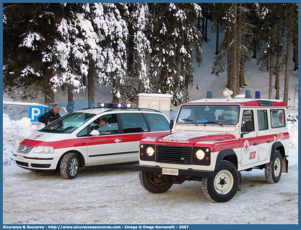 CRI 14541
Croce Rossa Italiana
Bolzano
Land Rover Defender 110
Parole chiave: Croce;Rossa;Italiana;CRI;C.R.I.;Ambulanza;Land Rover;Defender;110;Bolzano;14541