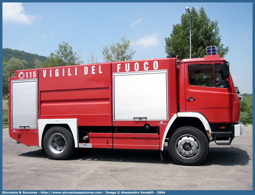 VF 19414
Corpo Nazionale Vigili del Fuoco
Mercedes Benz 1124
Allestitore BAI S.r.l.
Parole chiave: Corpo;Nazionale;Vigili del Fuoco;Vigili;Fuoco;ABP;A.B.P.;AutoBottePompa;AutoBotte;Mercedes Benz;1124;BAI;B.A.I.