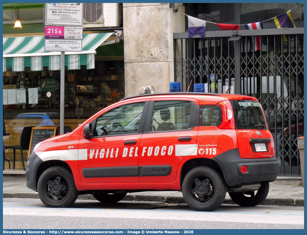 VF 30455
Corpo Nazionale Vigili del Fuoco
Fiat Nuova Panda 4x4 II serie restyling
(I fornitura)
Parole chiave: VVF;V.V.F.;Corpo;Nazionale;Vigili;del;Fuoco;Fiat;Nuova;Panda;4x4