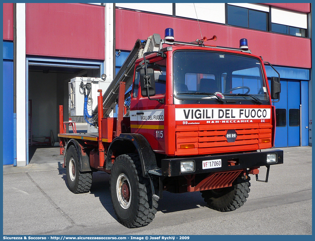 VF 17060
Corpo Nazionale Vigili del Fuoco
Man Meccanica 99 Evoluzione 4x4
Parole chiave: Corpo;Nazionale;Vigili del Fuoco;Vigili;Fuoco;AutoScala;AS;Man;Meccanica;99;Evoluzione;4x4;17060