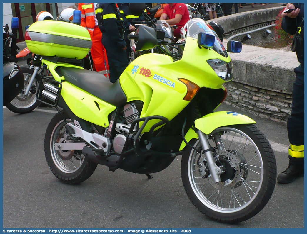 -
Associazione Nazionale Carabinieri
Honda Transalp II serie
Parole chiave: Associazione;Nazionale;Carabinieri;ANC;A.N.C.;Motocicletta;Honda;Transalp