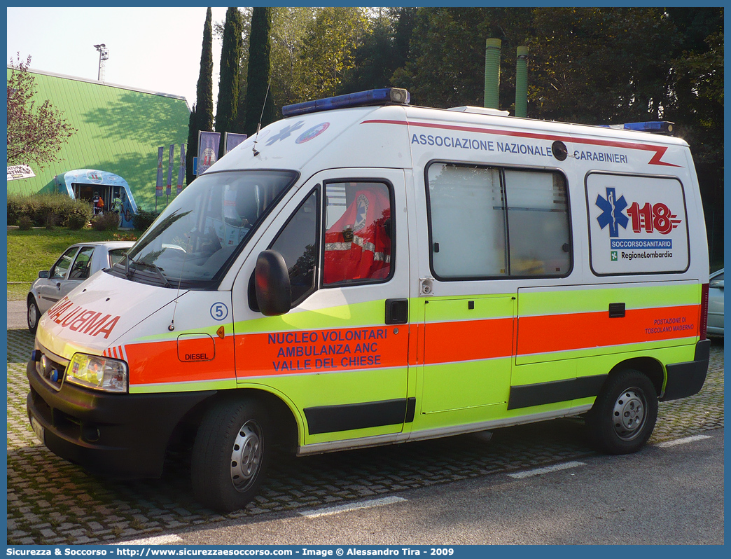 5
Associazione Nazionale Carabinieri
Valle del Chiese (iPn 1)
Fiat Ducato II serie restyling
Parole chiave: Associazione;Nazionale;Carabinieri;ANC;A.N.C.;Valle del Chiese;Ambulanza;Fiat;Ducato