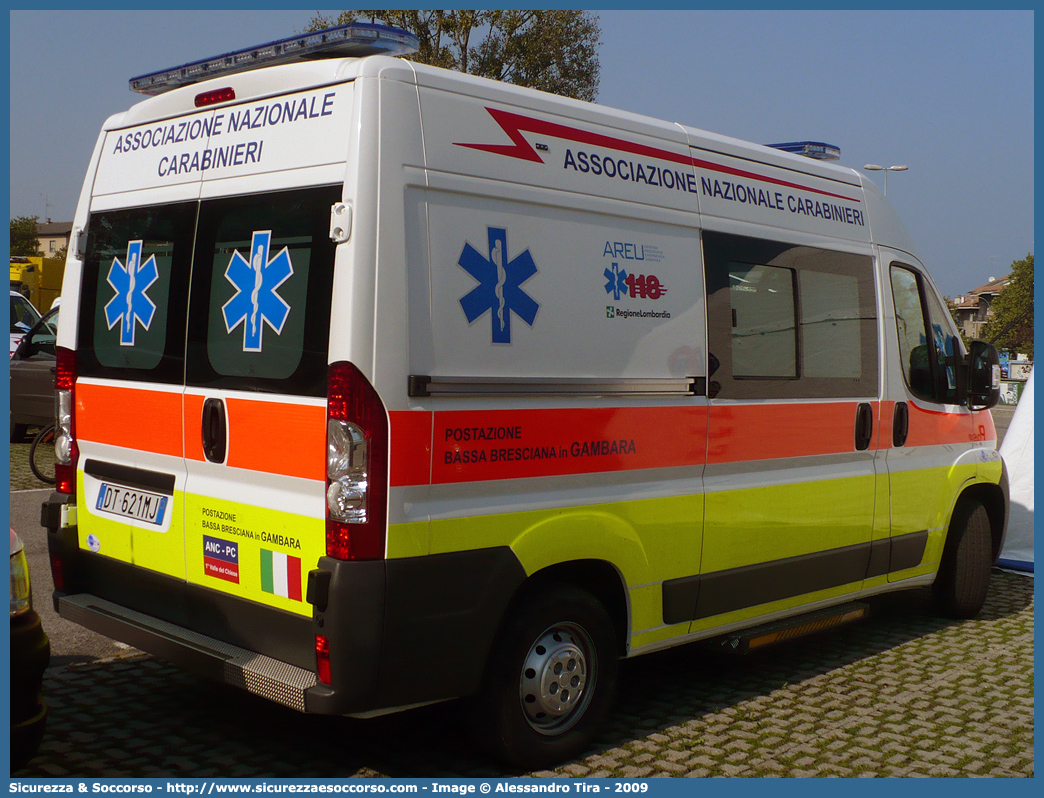 -
Associazione Nazionale Carabinieri
Valle del Chiese (iPn 1)
Fiat Ducato III serie
Allestitore Orion S.r.l.
Parole chiave: Associazione;Nazionale;Carabinieri;ANC;A.N.C.;Valle del Chiese;Ambulanza;Fiat;Ducato;Orion