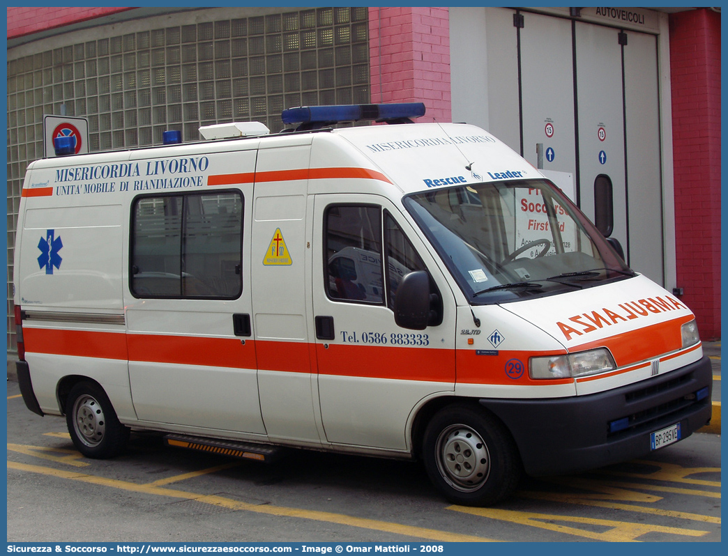 29
Misericordia di Livorno
Fiat Ducato II serie
Allestitore Mariani Fratelli S.r.l.
Parole chiave: Misericordie;Misericordia;Livorno;Ambulanza;Fiat;Ducato;Mariani Fratelli