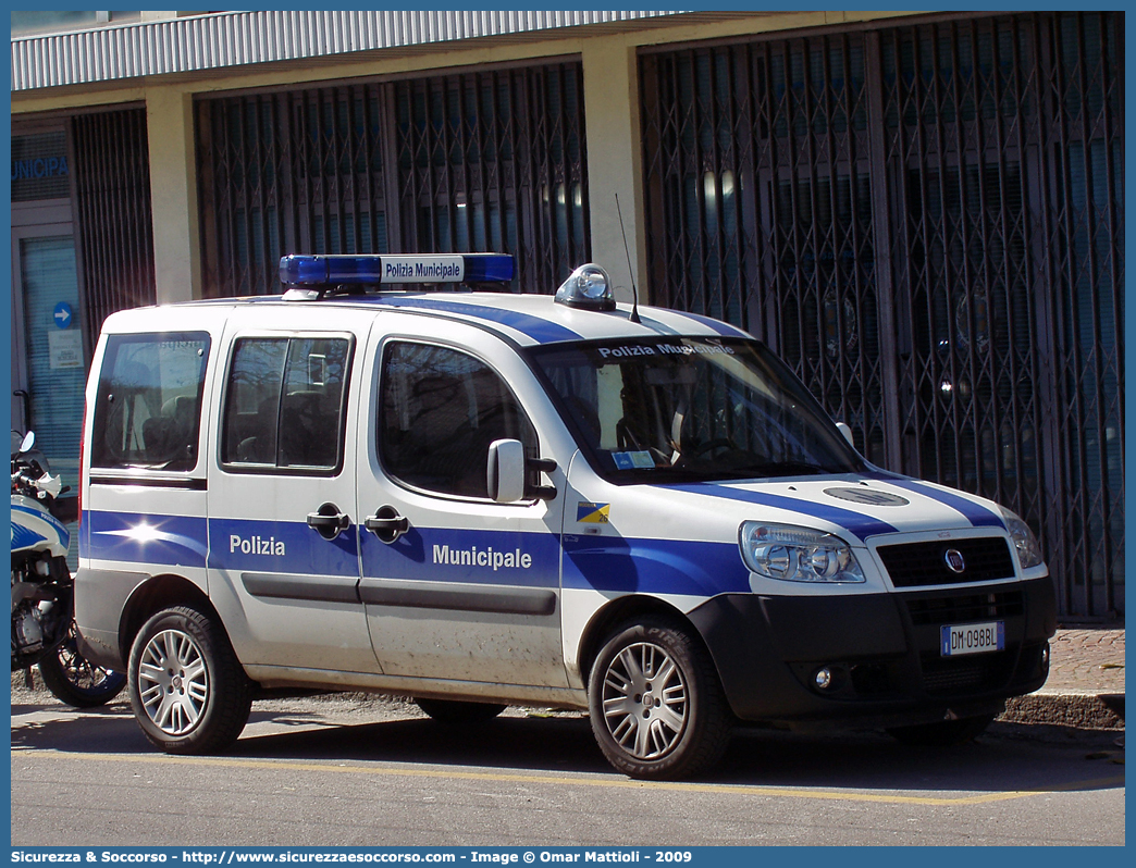 -
Polizia Municipale
Comune di Modena
Fiat Doblò II serie
Allestitore Olmedo S.p.A.
Parole chiave: Polizia;Locale;Municipale;Modena;Fiat;Doblò;Doblo;Olmedo