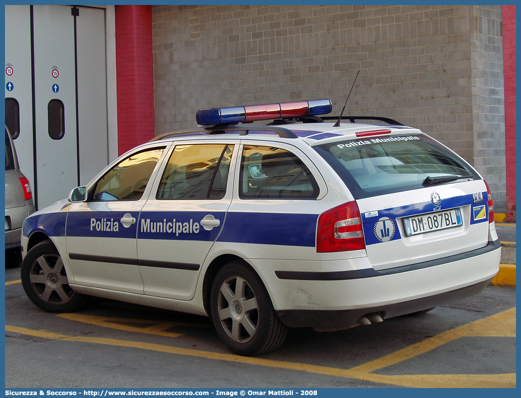 -
Polizia Municipale
Comune di Modena
Skoda Octavia Wagon II serie
Allestitore Olmedo S.p.A.
Parole chiave: Polizia;Locale;Municipale;Modena;Skoda;Octavia;Wagon;Station;SW;S.W.;Olmedo