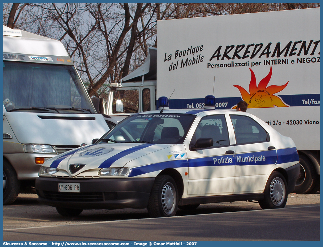 -
Polizia Municipale
Servizio Associato
Matildica Val Tassobbio
Alfa Romeo 146
Parole chiave: Polizia;Locale;Municipale;Matildica Val Tassobbio;Canossa;Casina;Vetto;Alfa Romeo;146