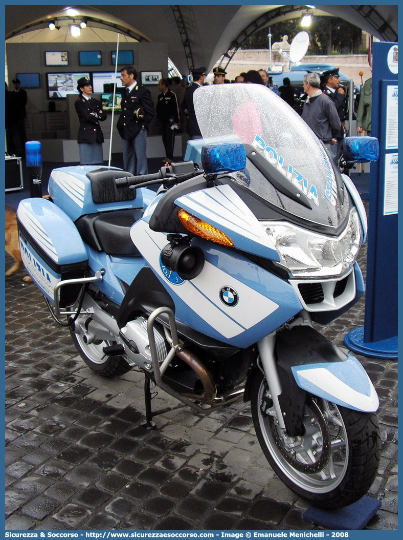 Polizia G1719
Polizia di Stato
Polizia Stradale
BMW R1200RT I serie
Parole chiave: Polizia di Stato;Polizia;PS;Polizia Stradale;BMW;R1200 RT;R 1200 RT;R;RT;G1719