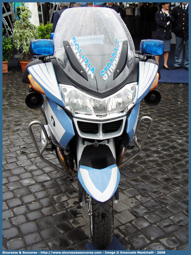 Polizia G1719
Polizia di Stato
Polizia Stradale
BMW R1200RT I serie
Parole chiave: Polizia di Stato;Polizia;PS;Polizia Stradale;BMW;R1200 RT;R 1200 RT;R;RT;G1719