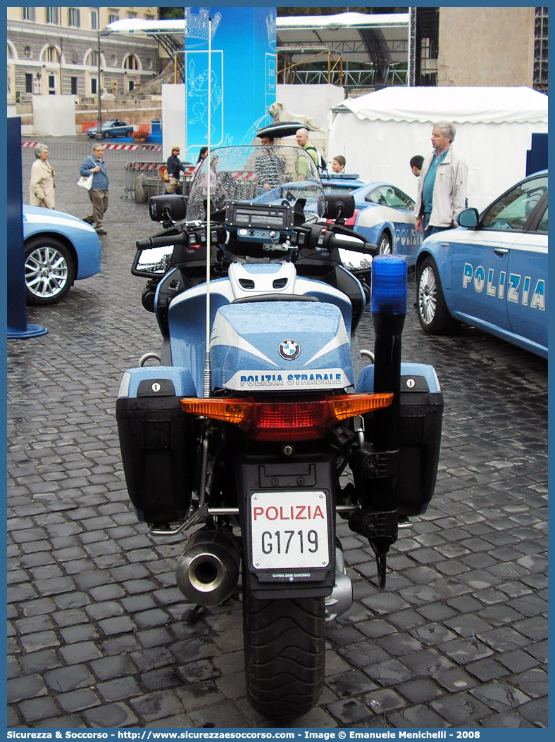 Polizia G1719
Polizia di Stato
Polizia Stradale
BMW R1200RT I serie
Parole chiave: Polizia di Stato;Polizia;PS;Polizia Stradale;BMW;R1200 RT;R 1200 RT;R;RT;G1719