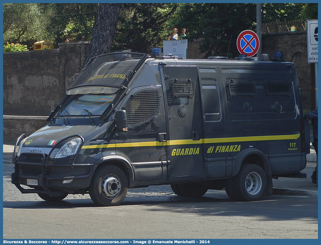 GdiF 499BH
Guardia di Finanza
Iveco Daily 70C17 V serie Blindato
A.T.P.I.
Allestitore Repetti S.r.l.
Parole chiave: GdiF;G.D.F.;GDF;Guardia di Finanza;Iveco;Daily;70C17;V serie;Repetti;A.T.P.I.;Anti Terrorismo Pronto Impiego;499BH