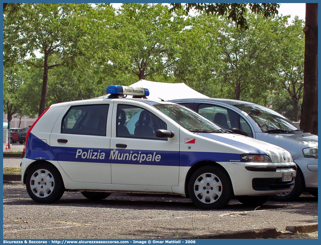 -
Polizia Municipale
Comune di Carpi
Fiat Punto II serie
Allestitore Bertazzoni S.r.l.
Parole chiave: Polizia;Locale;Municipale;Carpi;Fiat;Punto;Bertazzoni