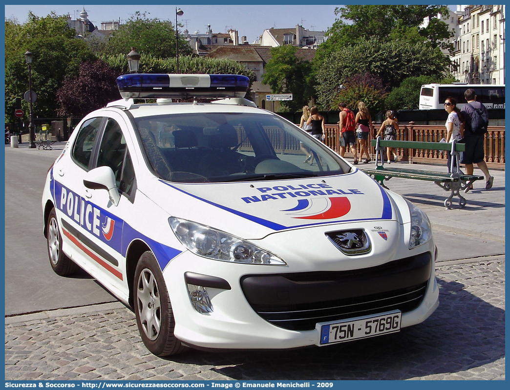 -
République Française
Police Nationale
Peugeot 308 I generation
Parole chiave: Repubblica;Francese;République;Française;Police;Nationale;Polizia;Nazionale;Peugeot;308