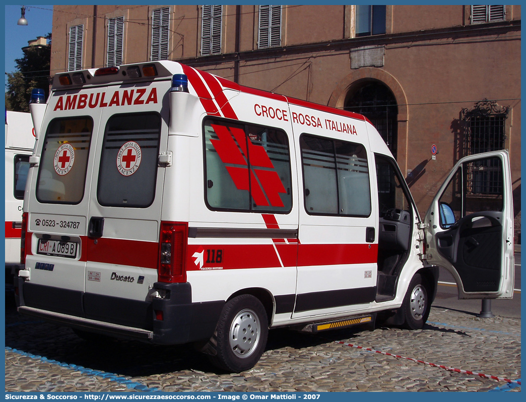 CRI A089B
Croce Rossa Italiana
Piacenza
Fiat Ducato II serie restyling
Allestitore Aricar S.p.A.
Parole chiave: Croce;Rossa;Italiana;CRI;C.R.I.;Ambulanza;Fiat;Ducato;Aricar;Piacenza