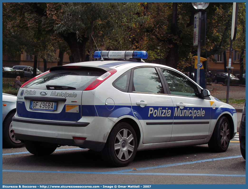 -
Polizia Municipale
Comune di Castelfranco Emilia
Ford Focus II serie
Allestitore Bertazzoni S.r.l.
Parole chiave: Polizia;Locale;Municipale;Castelfranco Emilia;Ford;Focus;Bertazzoni