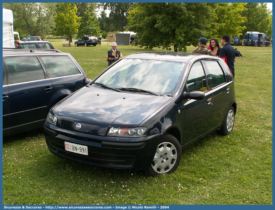 CC BN991
Arma dei Carabinieri
Fiat Punto II serie
Parole chiave: CC;C.C.;Arma;dei;Carabinieri;Fiat;Punto