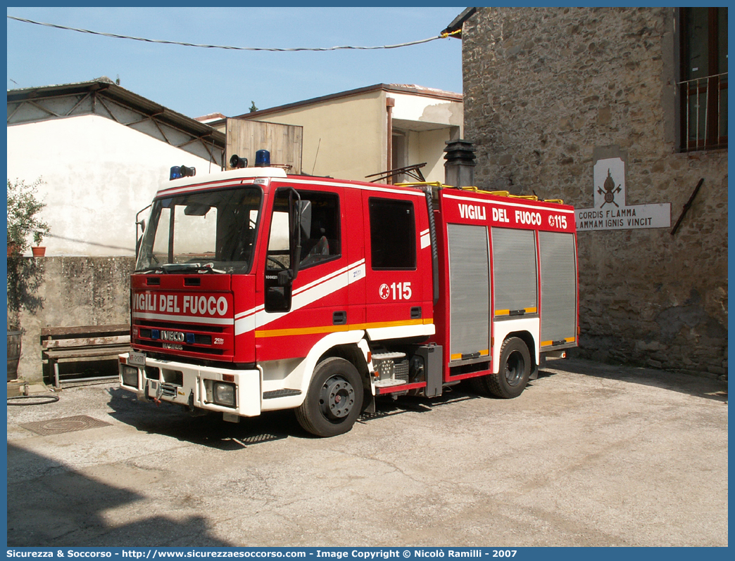 VF 21277
Corpo Nazionale Vigili del Fuoco
Iveco Magirus City2000
100E21 I serie
Parole chiave: VVF;V.V.F.;Corpo;Nazionale;Vigili;del;Fuoco;AutoPompaSerbatoio;APS;A.P.S.;Iveco;Magirus;EuroFire;100E21;City2000;City;2000