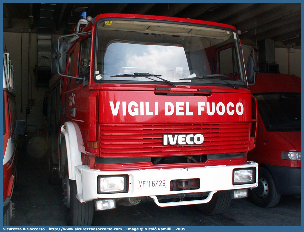 VF 16729
Corpo Nazionale Vigili del Fuoco
Iveco 190-26
Allestitore Baribbi S.p.A.
Parole chiave: VVF;V.V.F.;Corpo;Nazionale;Vigili;del;Fuoco;AutoPompaSerbatoio;APS;A.P.S.;Iveco;190;26;190-26;Baribbi