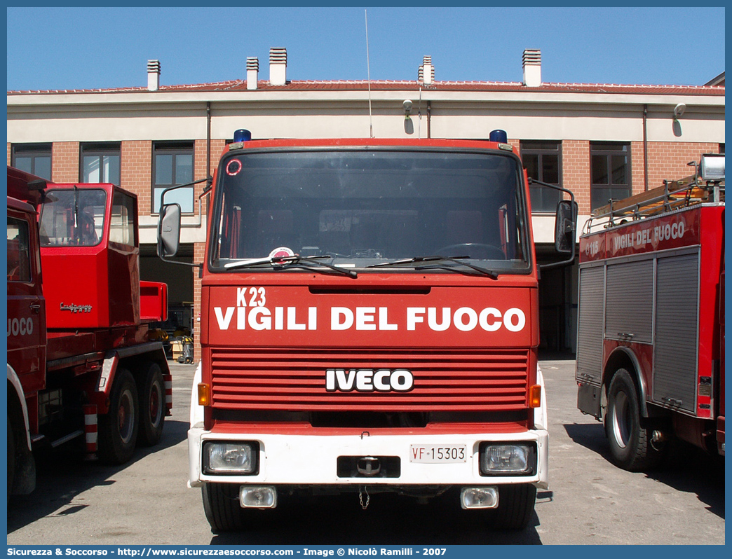 VF 15303
Corpo Nazionale Vigili del Fuoco
Iveco 180-24
Allestitore Baribbi S.p.A.
Parole chiave: Corpo;Nazionale;Vigili del Fuoco;Vigili;Fuoco;ABP;A.B.P.;AutoBottePompa;AutoBotte;Fiat;Iveco;180-24;180 - 24;Baribbi