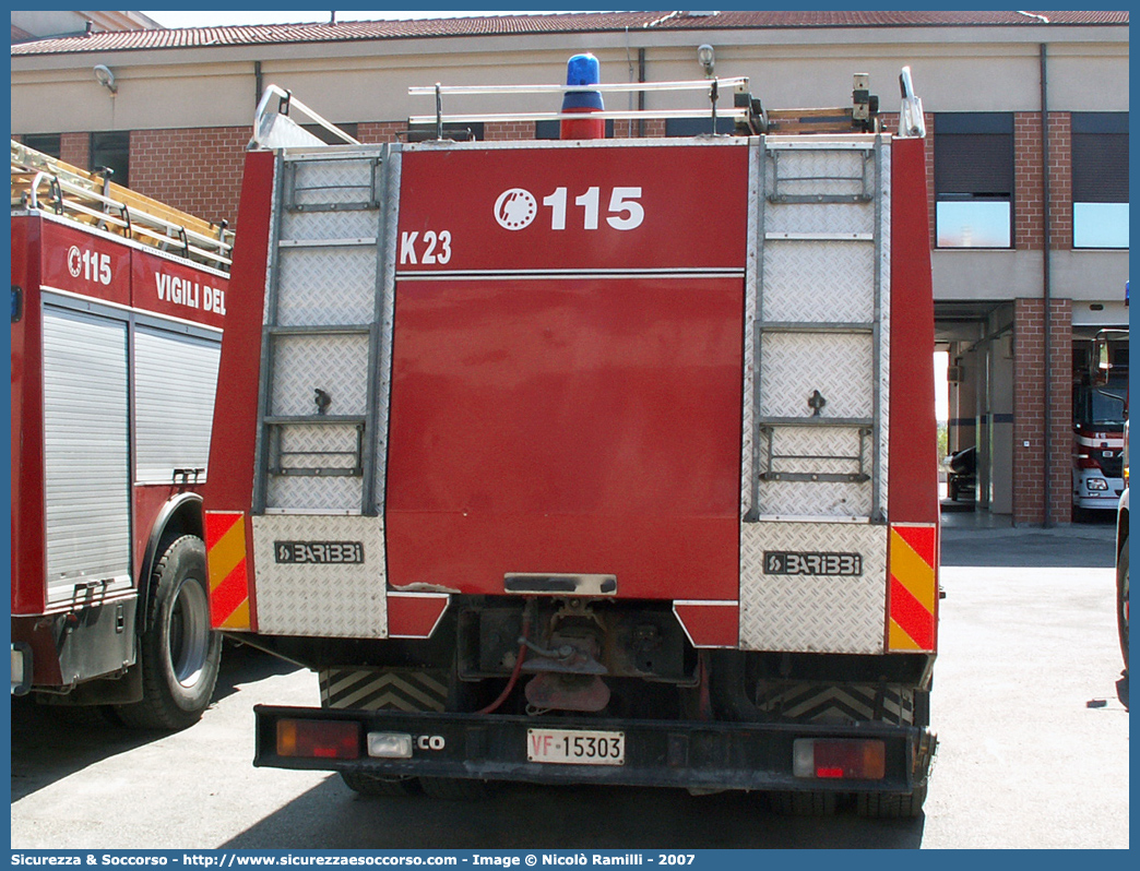 VF 15303
Corpo Nazionale Vigili del Fuoco
Iveco 180-24
Allestitore Baribbi S.p.A.
Parole chiave: Corpo;Nazionale;Vigili del Fuoco;Vigili;Fuoco;ABP;A.B.P.;AutoBottePompa;AutoBotte;Fiat;Iveco;180-24;180 - 24;Baribbi